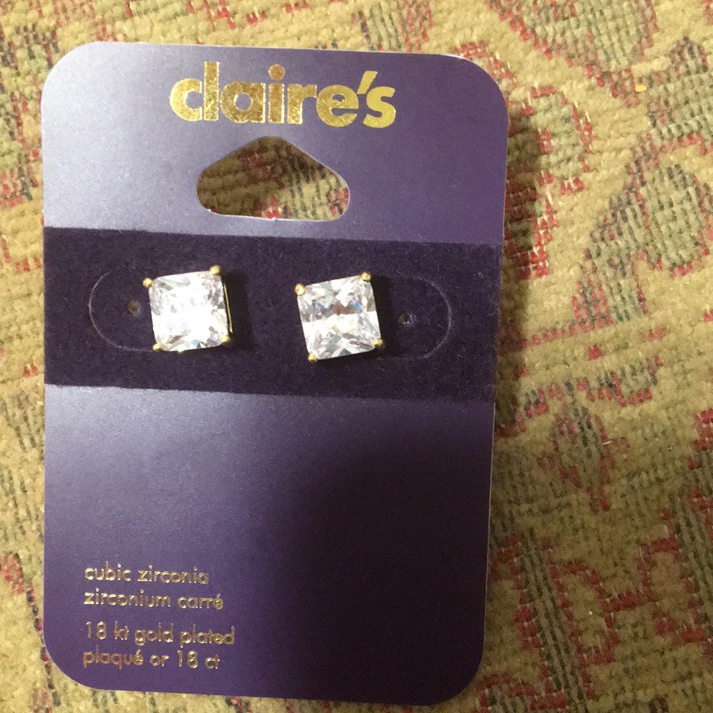 Cubic zirconia18k  gold plated